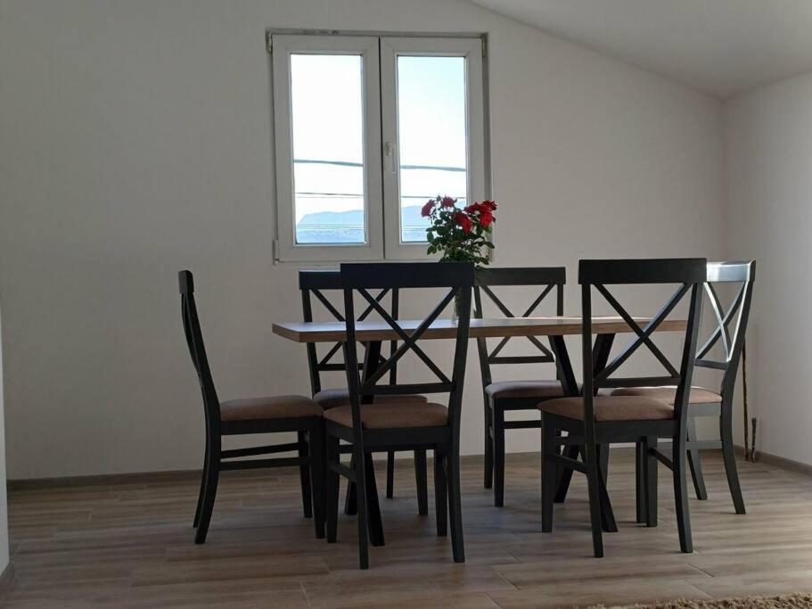 Cozy, Fully Equipped, Free Parking&Wifi, Quiet, 2Bd Apartment Подгорица Екстериор снимка