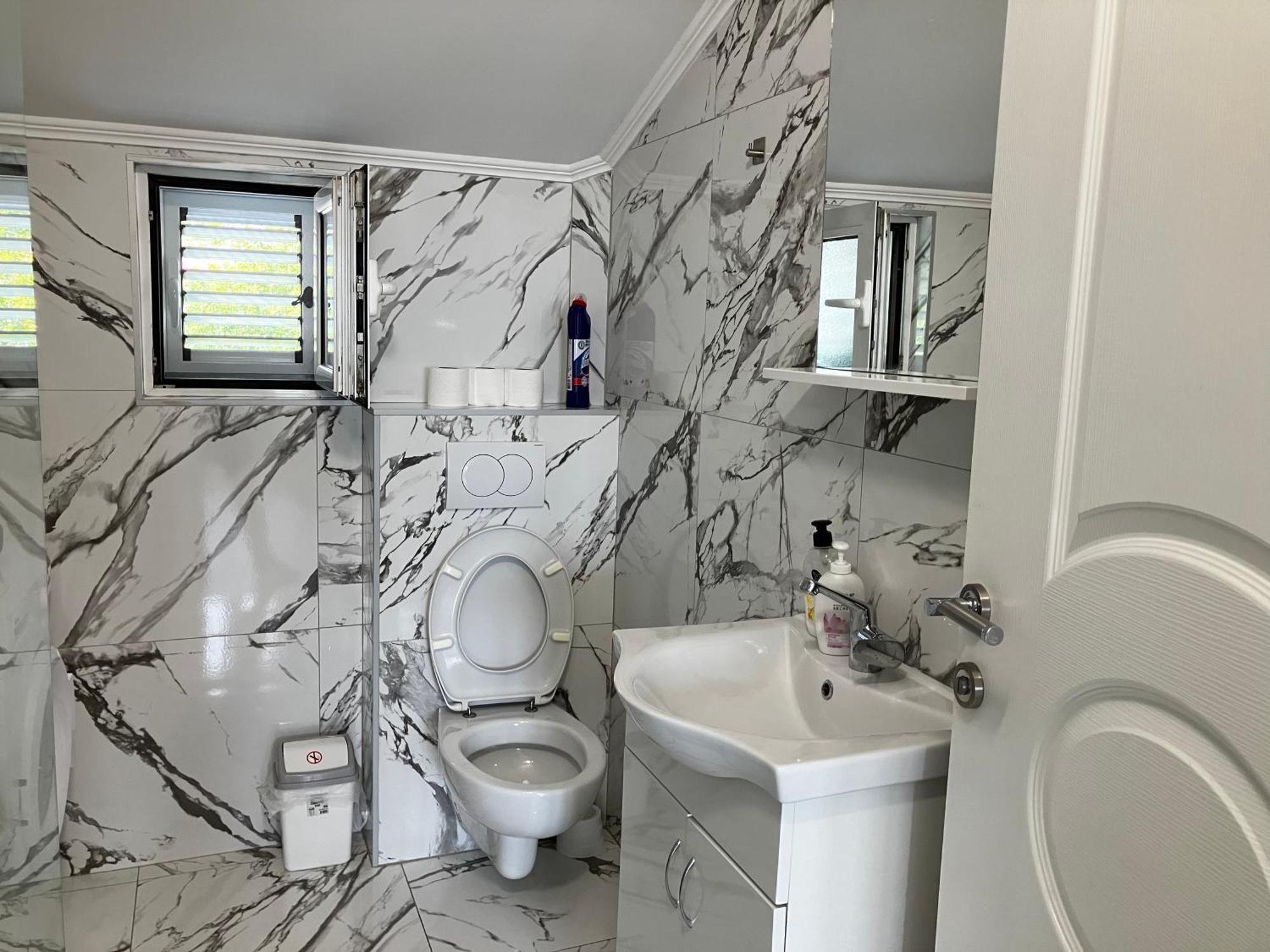 Cozy, Fully Equipped, Free Parking&Wifi, Quiet, 2Bd Apartment Подгорица Екстериор снимка