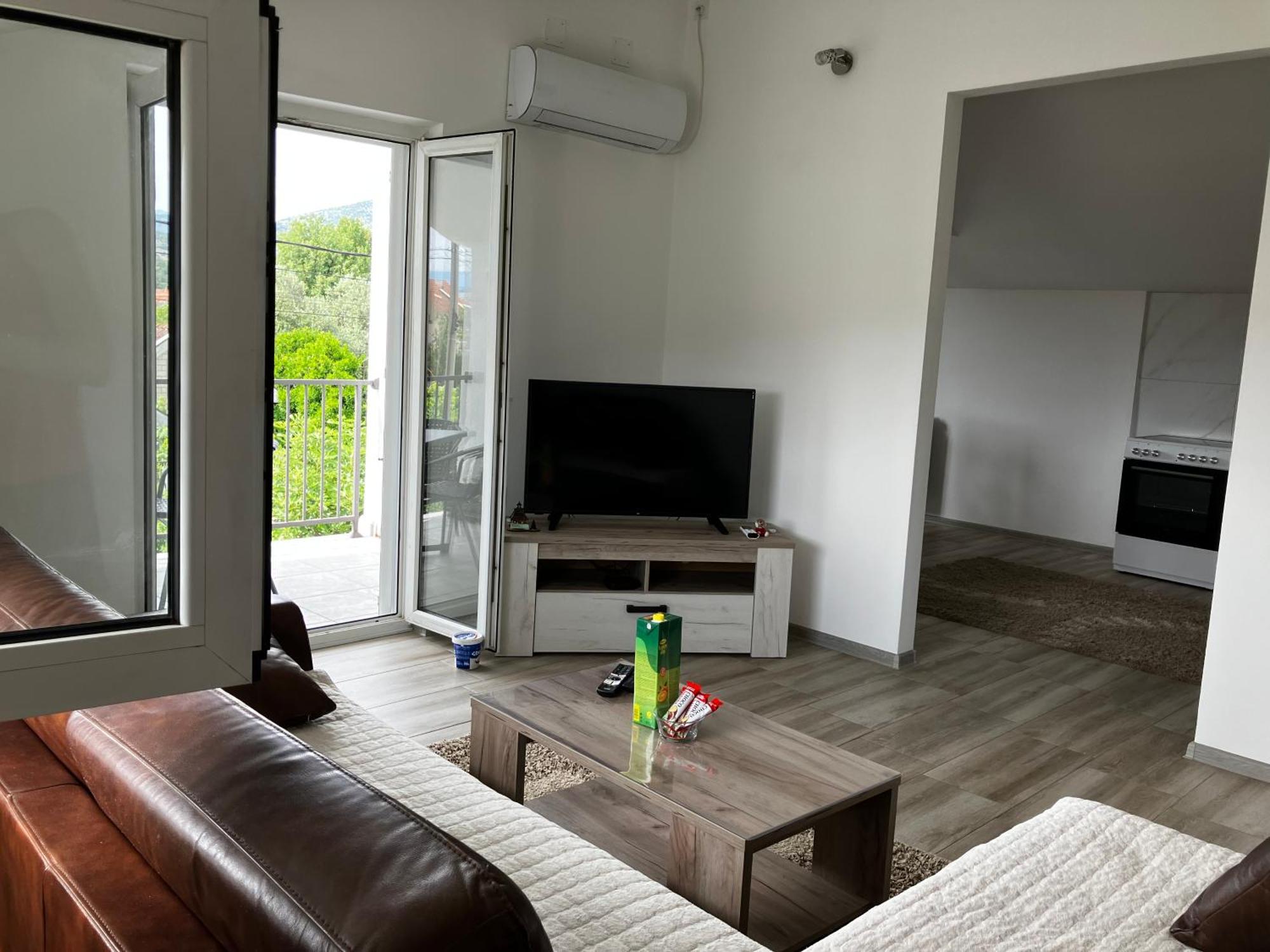 Cozy, Fully Equipped, Free Parking&Wifi, Quiet, 2Bd Apartment Подгорица Екстериор снимка