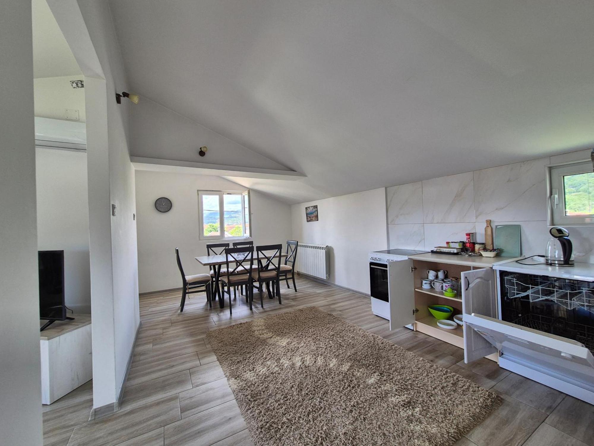Cozy, Fully Equipped, Free Parking&Wifi, Quiet, 2Bd Apartment Подгорица Екстериор снимка